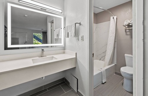 McComb Hotel | Motel 6 – Mccomb, Ms