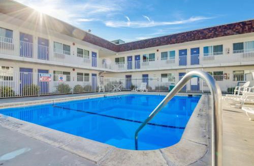 Moses Lake Hotel | Motel 6-Moses Lake, WA