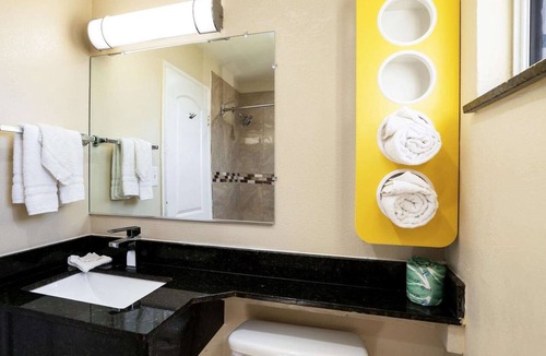 Odessa Hotel | Motel 6 Odessa, TX - 2nd Street