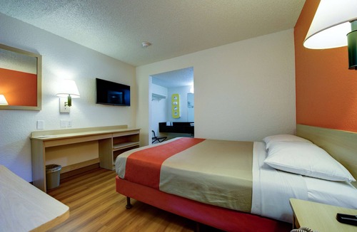 SeaTac Hotel | Motel 6 Seattle, WA - Airport