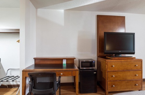 Van Buren Hotel | Motel 6 Van Buren, AR