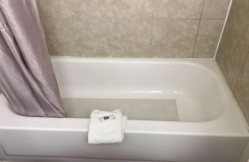 Wichita Falls Hotel | Motel 6 Wichita Falls, TX - North