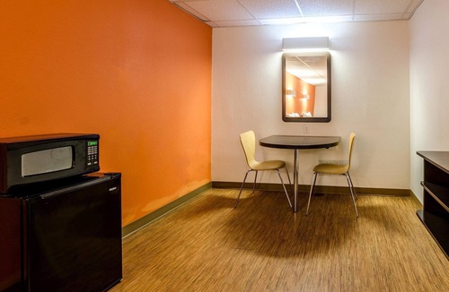 York Hotel | Motel 6 York, NE