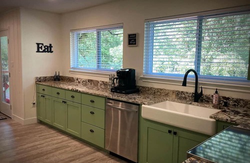 Mount Ida Cabin | Mount Ida Family Getaway: Pet-Friendly Cabin with Game Room in Arkansas