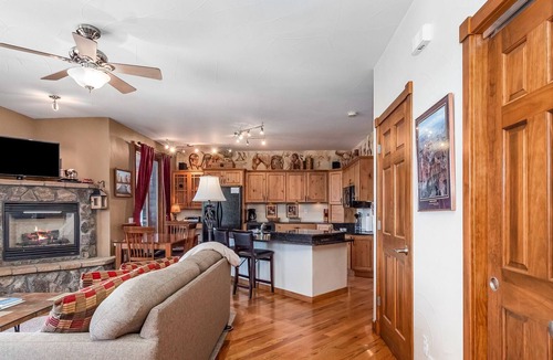Estes Park Condo | Mount Stratus 11B - 2 Br Condo with Marys Lake and Mountain Views