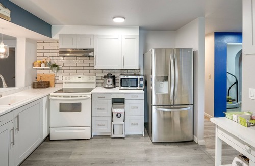 Mount Vernon Apartment | Mount Vernon Escape w/Private Hot Tub & Fire Pit!