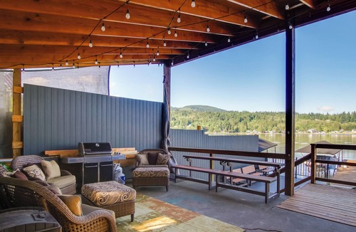 Big Lake Apartment | Mount Vernon Vacation Rental w/ Lake Access
