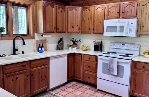 Cuchara Cabin | Mountain Cabin w/360 Views, Hot Tub, Pet Friendly, Trails, Fireplace, Sleeps 16