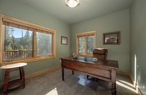 Granby House | Mountain chalet, 6 beds, private outdoor hot tub, heated garage