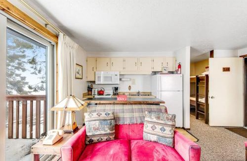 Boise House | Mountain Condo Ski Access & Sunset Deck