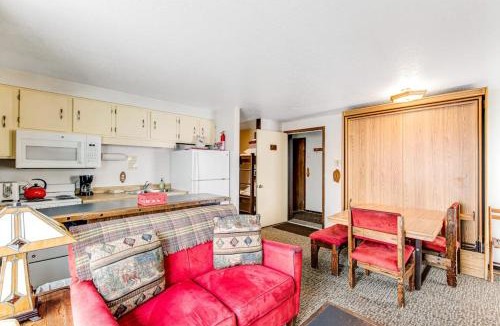 Boise House | Mountain Condo Ski Access & Sunset Deck