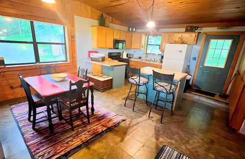 Marshall Cabin | Mountain Retreat Grinder's Ferry, With Kayaks & Adventure - Happy Hawk