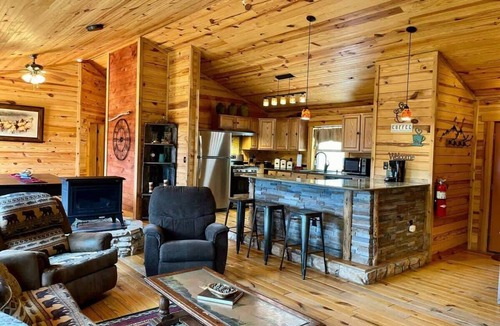 Ruidoso Cabin | Mountain Top | 3BR Cabin w/Hot Tub + A View!