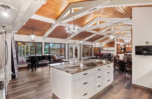 Golden Ski Chalet | Mountain Top Luxury Hot Tub Sauna Views Close to Red Rocks Amphitheater