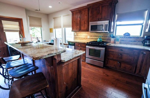 Medicine Park Cabin | Mountain View, Hot tub, 1 private & 1 loft bedroom