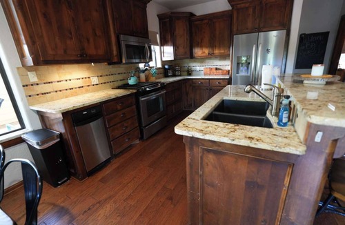 Medicine Park Cabin | Mountain View, Hot tub, 1 private & 1 loft bedroom