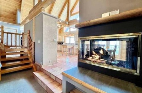 North Powder House | Mountain View Lodge, Sleeps 14, Near Anthony Lakes