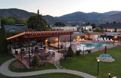 Wapato Point Hotel | Mountain View Lodge