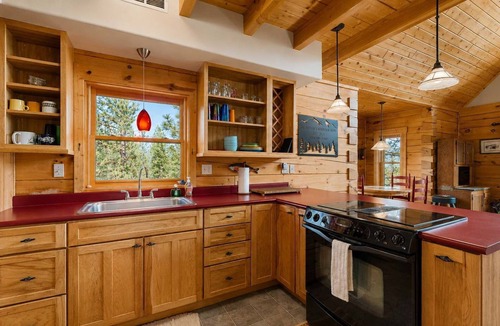 New Meadows House | Mountain View Retreat | Pool & Golf Access
