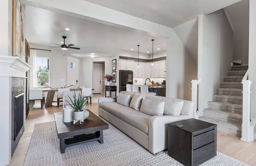 Loveland House | Mountain View Townhome~ Pickleball & Putting Green