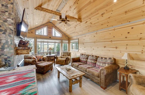 Fort Garland House | Mountain Views: Cabin in Fort Garland Near Hiking