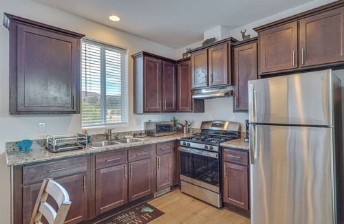 Eagar Cottage | Mountain Views & Ponderosa Pines! Arizona Escape