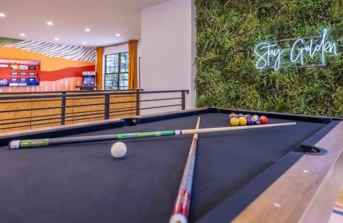 Walnut Grove House | Movie Theater and Mini Golf with 2 King Beds