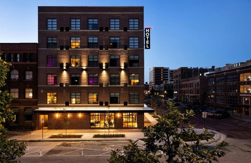 Old Market Hotel | Moxy Omaha Downtown