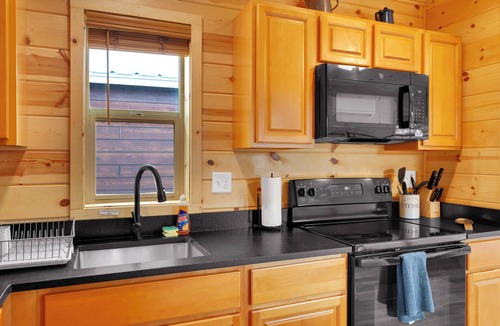 Summerhaven Cabin | Mt. Lemmon Hotel Village Cabin #4