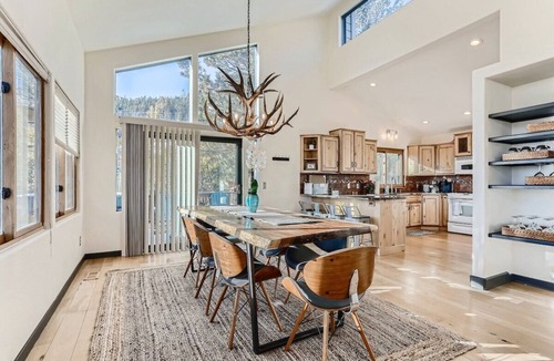 Evergreen House | |Mtn View |Pet Frdly|Hot Tub|10 ppl |45minDenver|