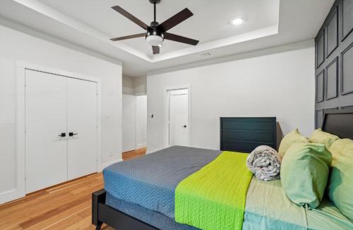 West Dallas Villa | Munice at Trinity Grove