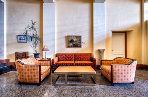 Tyrone Hotel | Murray Hotel