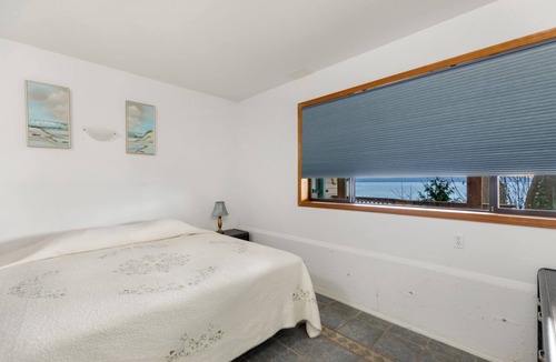 Brinnon House | Nature's Paradise Hood Canal 4 b/r sleeps 6 Waterfront Home w/NatGeo Views