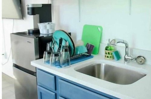 Las Cruces Apartment | Navy Nitch w/Kitchenette + W/D and Long Stay Ready w/All Amenities!