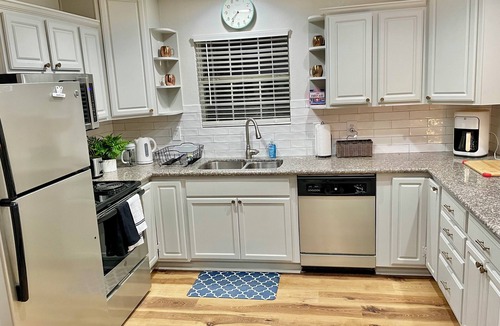 McKinney House | Near McKinney Square! Charming 3 BR house with garage and huge yard