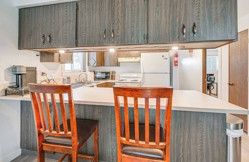 Umatilla Condo | Near McNary Dam! Pet-Friendly Condo on Golf Course