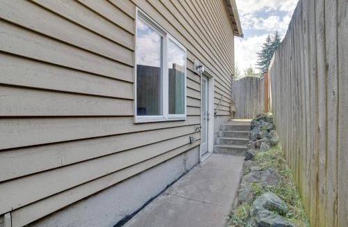 Greenwood Apartment | Near Public Transit & Walkable! Airy Seattle Apt