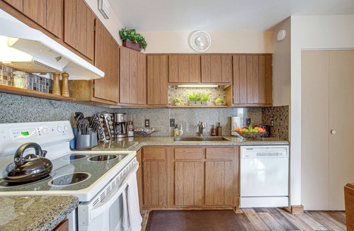Kittredge Apartment | Near Red Rocks, Hiking & Skiing: Kittredge Condo!