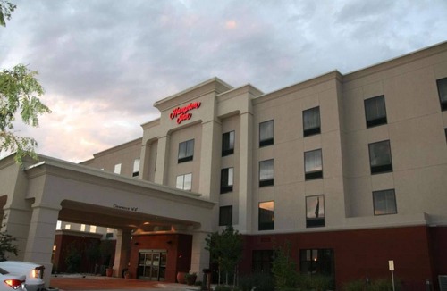 Brighton Hotel | Near Riverdale Golf | Pool + Free Breakfast