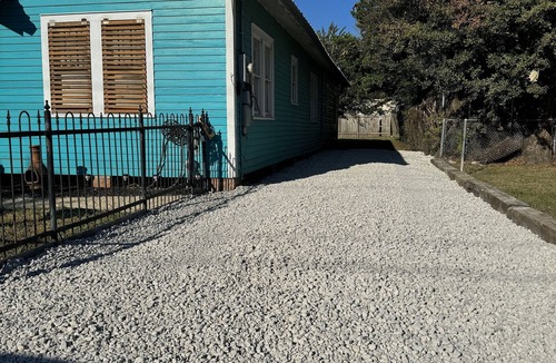 Freetown - Port Rico House | Neon Moon .Spacious 5-bedroom house steps from Campus and Downtown Lafayette