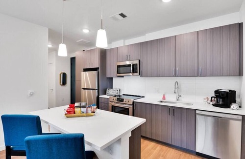 Jewell Heights - Hoffman Heights Apartment | New 1B1B Apartment Steps From Top Hospital