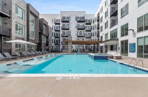 Jewell Heights - Hoffman Heights Apartment | New 1B1B Apartment Steps From Top Hospital