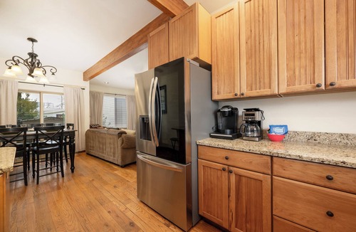 Granby House | New 3 bedroom 300 yards from Lake Granby