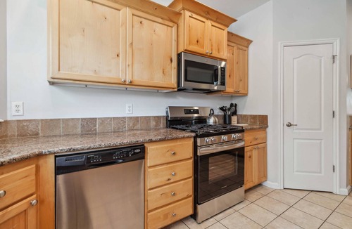 Northwest Boise City House | NEW! A Whimsical Escape | Gas Fireplace | Back Patio w/Chiminea | Spacious Master en Suite