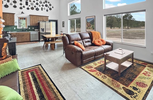 Custer House | New Black Hills Home Next to Wind Cave National Park