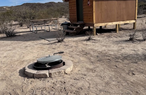 Alpine Cabin | New Build 2 person Bear Cave Cabin close to Big Bend NP & SP
