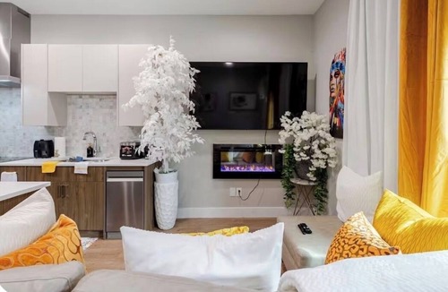 Fort Worth Apartment | New Build Retreat Near Stockyards, TCU, Downtown Fort Worth!