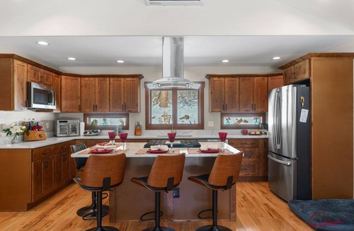 Durango House | New Build, Single level, A/C, Fireplace, Covered Deck