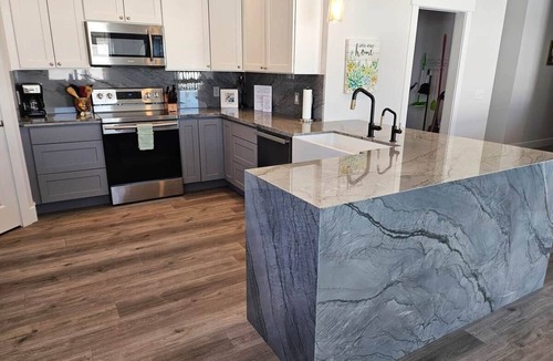 Desert Aire House | NEW CACTUS HOUSE, NEW POOL, HOT TUB, DESERT AIRE!