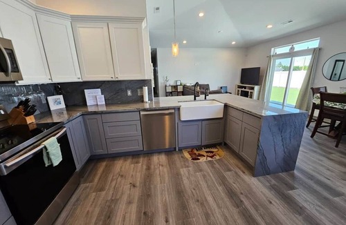 Desert Aire House | NEW CACTUS HOUSE, NEW POOL, HOT TUB, DESERT AIRE!